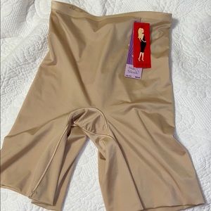 Spanx Super Slimming Mid Thigh Nude Shapewear S